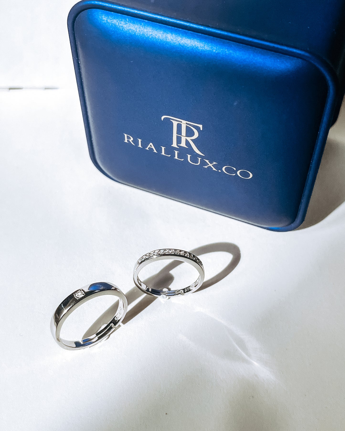 Promise intertwined adjustable band couple ring set