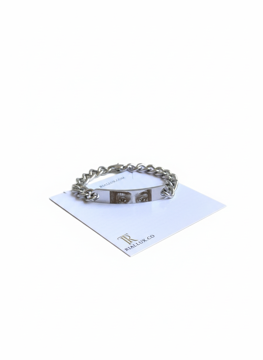 Eyes engrave bracelet