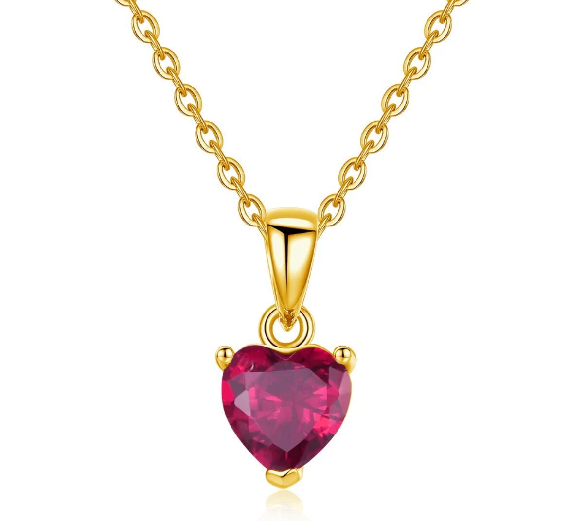 Le délicat collier mini cœur