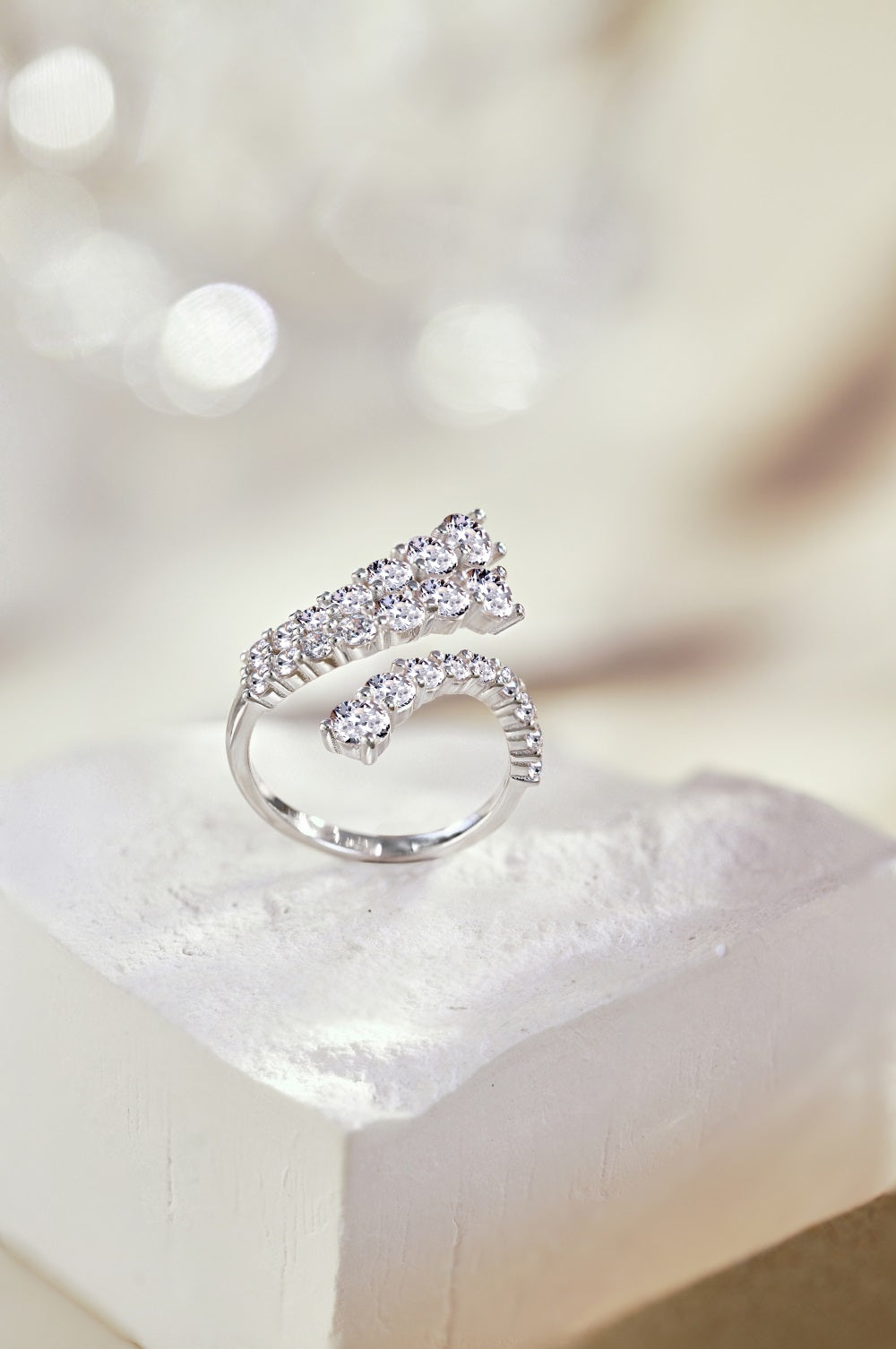 Gloria adjustable ring