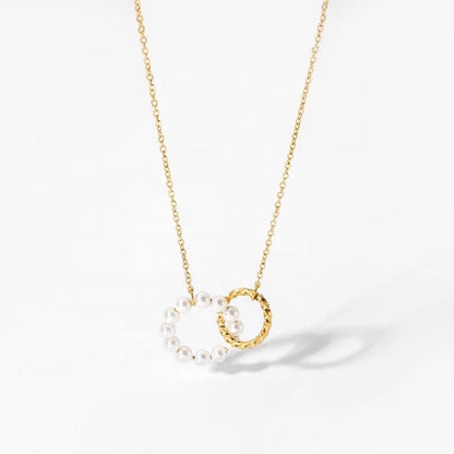 Collier de perles entrelacées