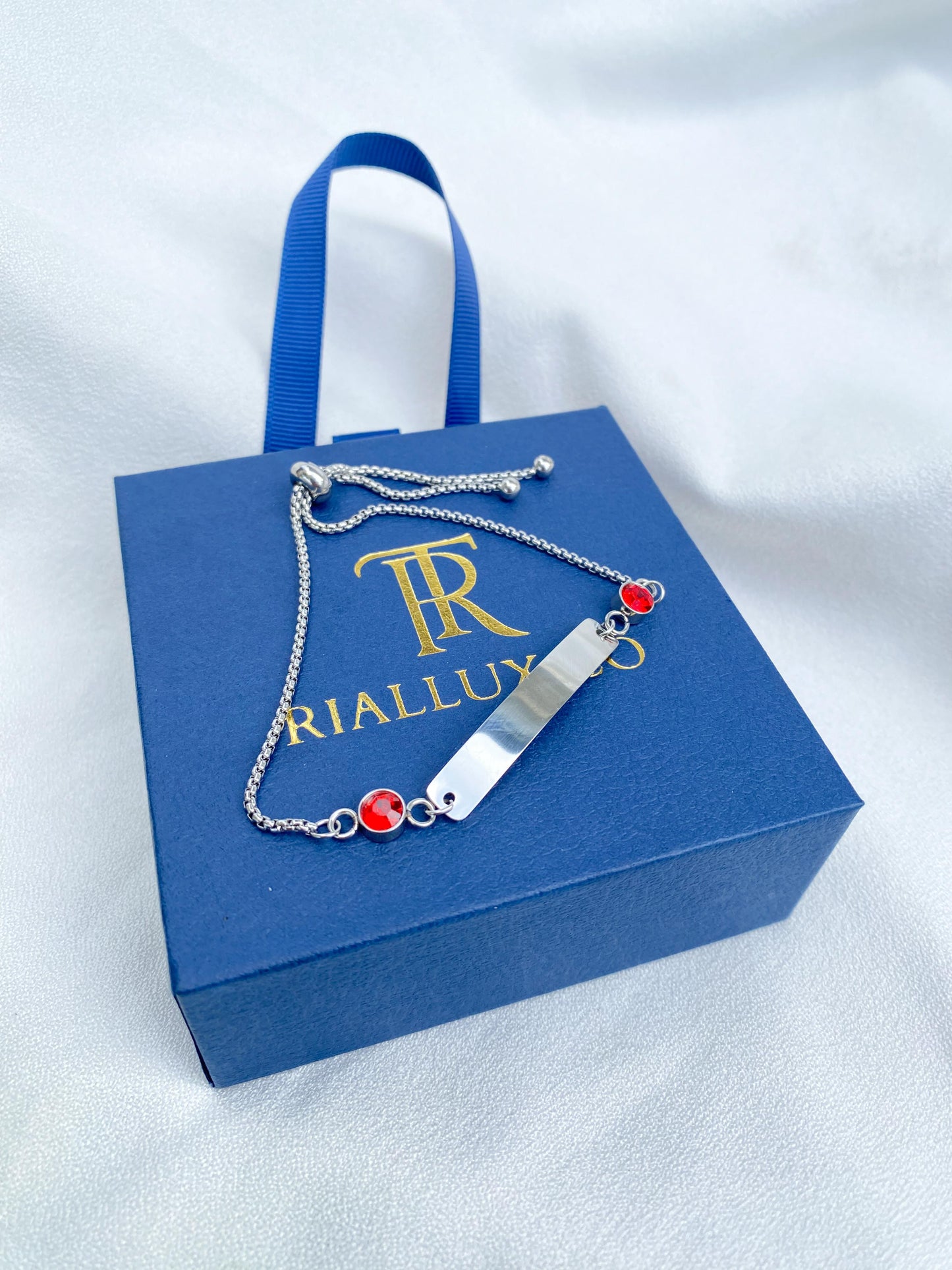 Red stone serenrity Engrave bracelet