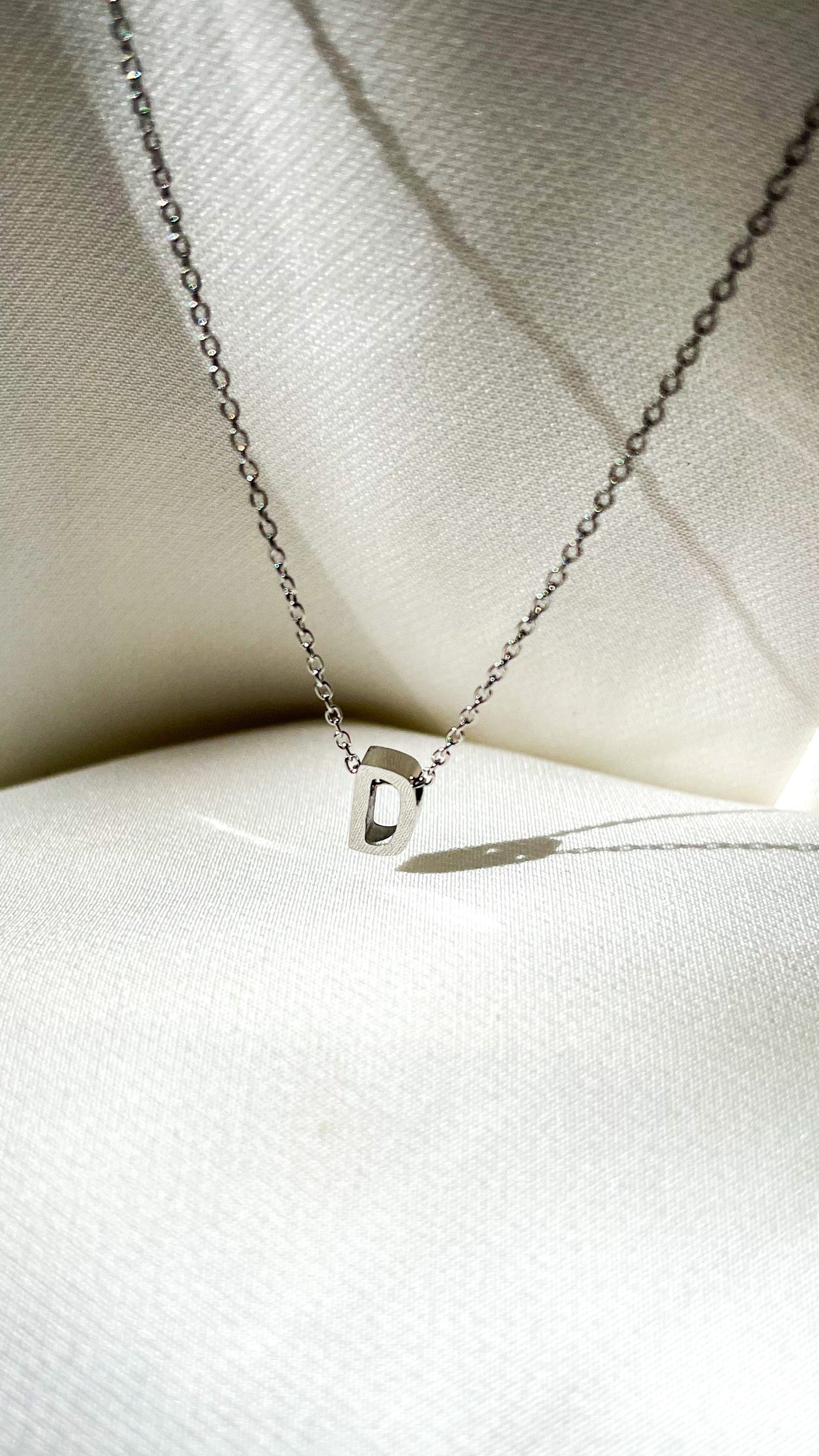Collier choker Initial Dainty - collier imperméable à l’eau pour les filles